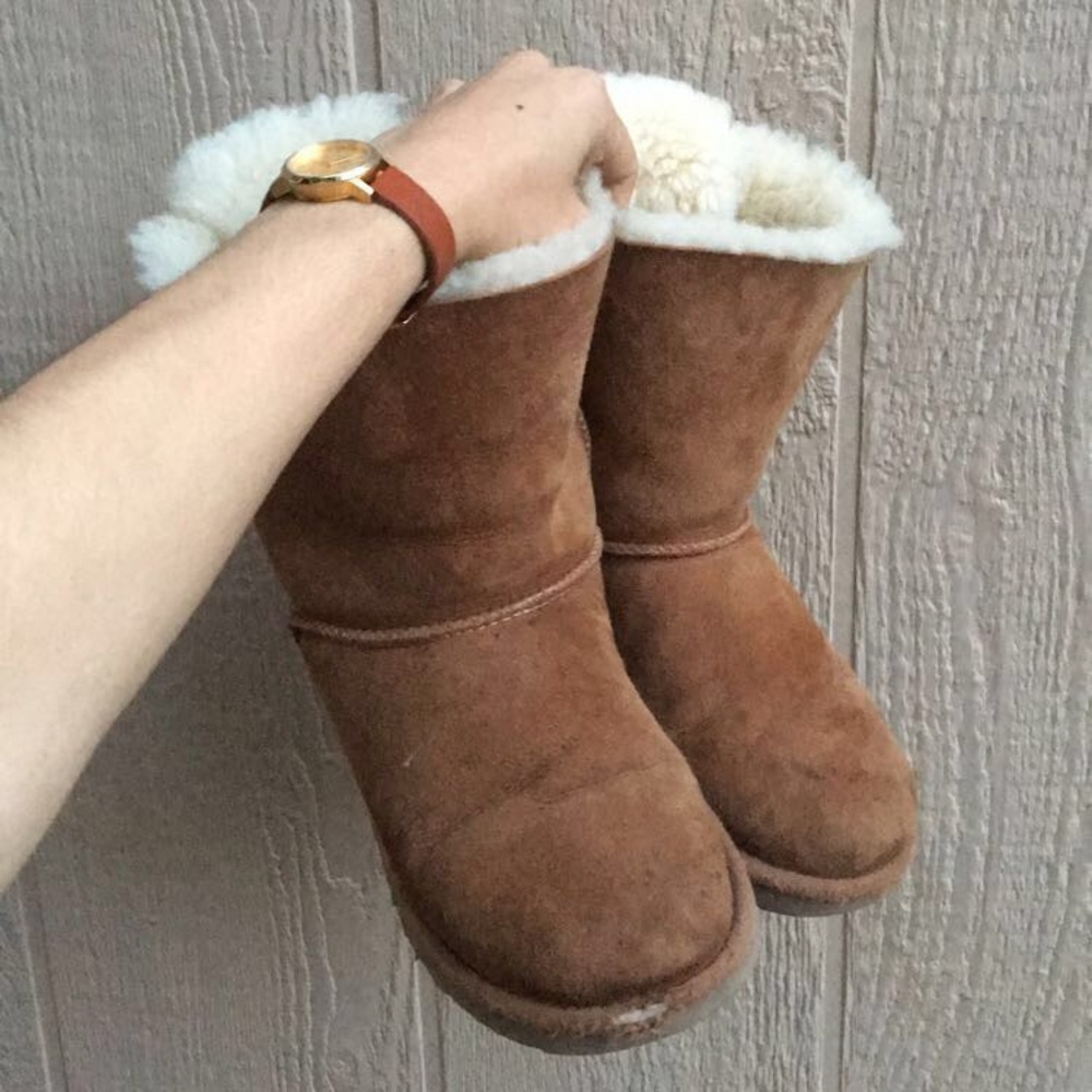 COPY - Ugg bailey bow boots !!